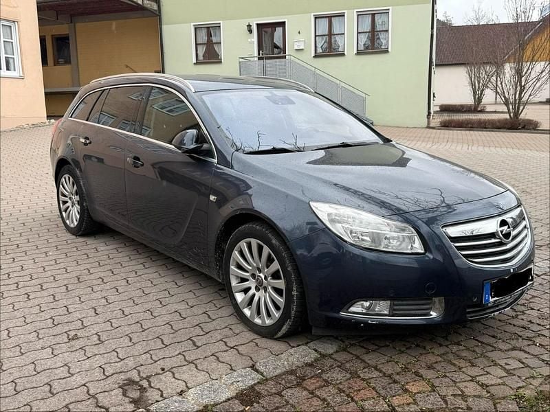 Gebraucht Opel Insignia 160 PS (117 kW) 2011 Grau Kombi