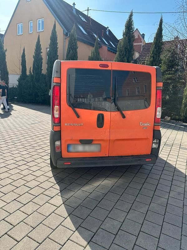 Gebraucht Renault Trafic 150 PS (110 kW) 2007 Orange Van / Kleinbus