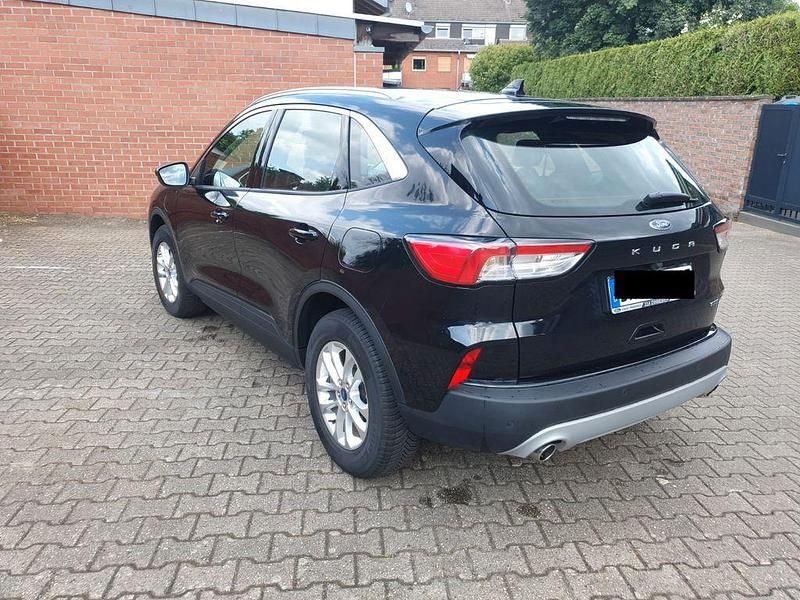 Gebraucht Ford Kuga Titanium 224 PS (164 kW) 2022 Schwarz SUV