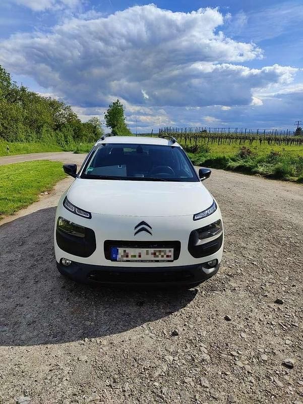 Gebraucht 2015 Citroën C4 Cactus PureTech Kleinwagen | 6.599 € (Fairer Preis) - Bild 1/4