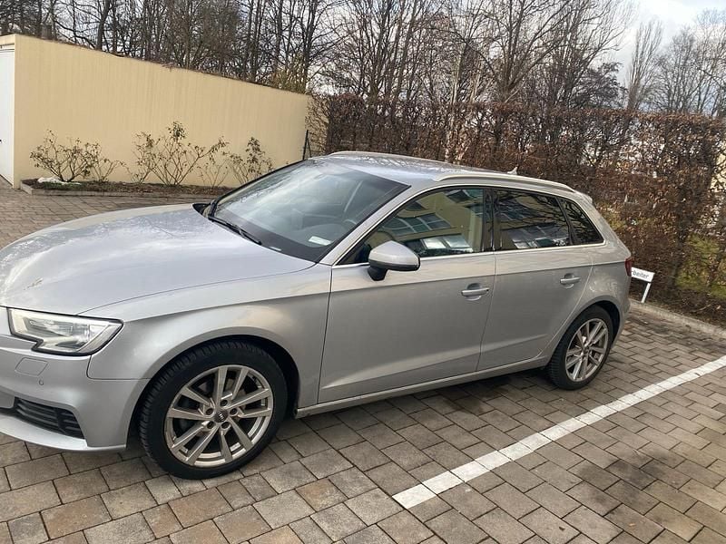 Gebraucht Audi A3 116 PS (85 kW) 2018 Silber Limousine