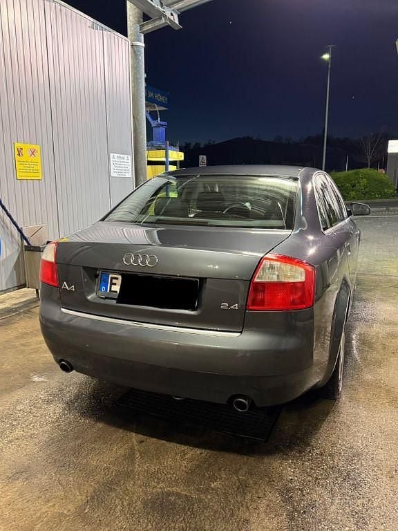 Second-hand Audi A4 170 CP (125 kW) 2003 Gri Berlinǎ