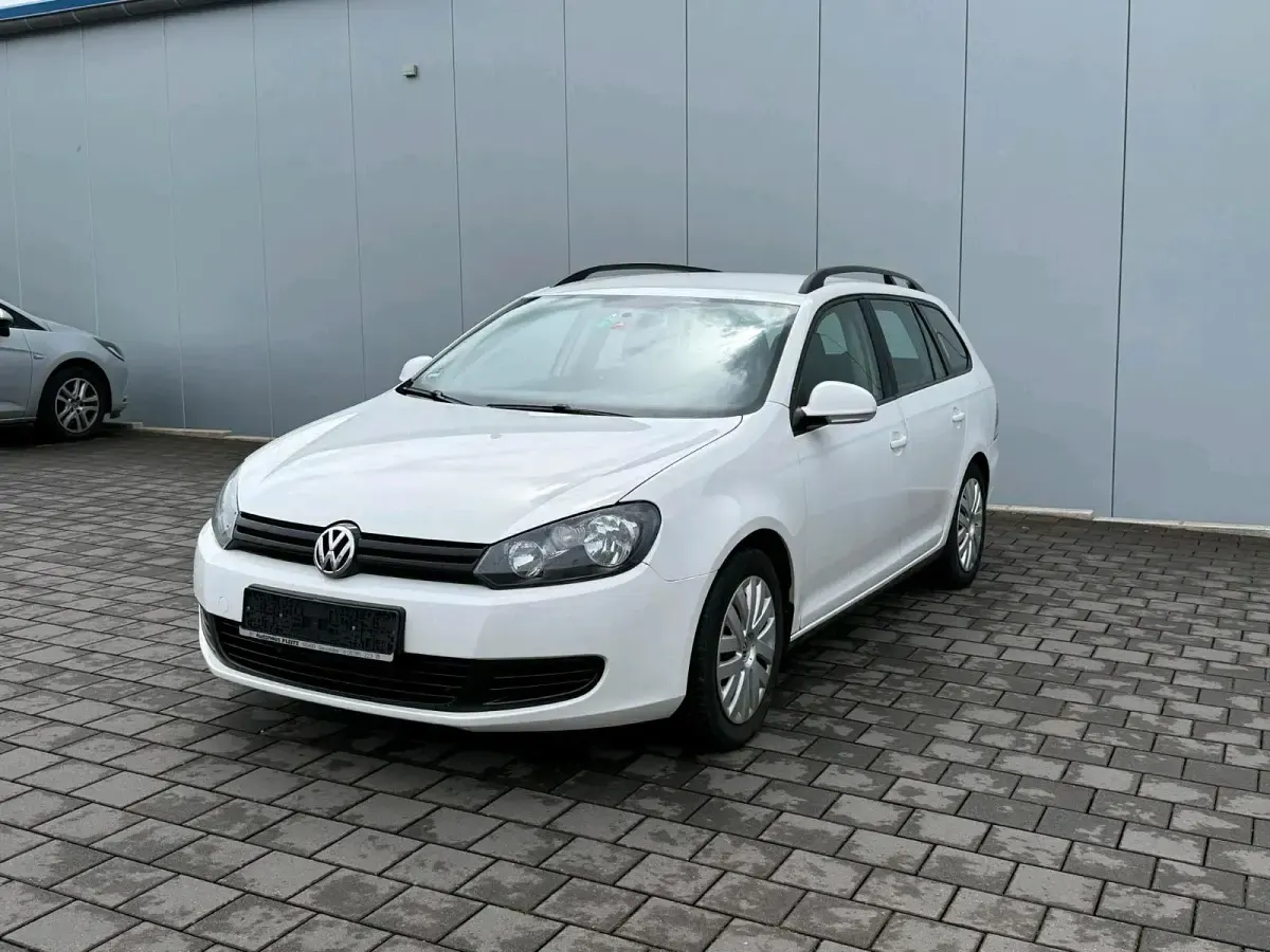 Gebraucht VW Golf VII 105 PS (77 kW) 2012 Weiß Kombi