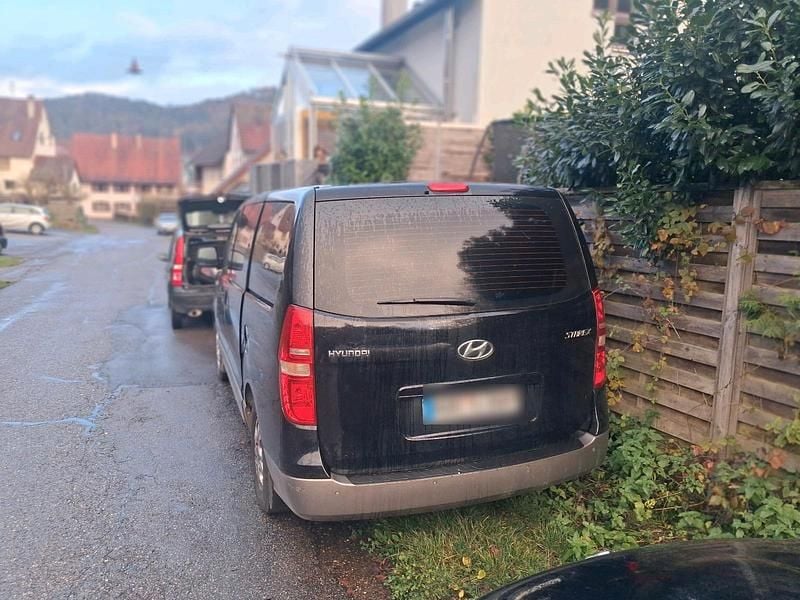 Gebraucht Hyundai H-1 170 PS (125 kW) 2012 Schwarz Van / Kleinbus