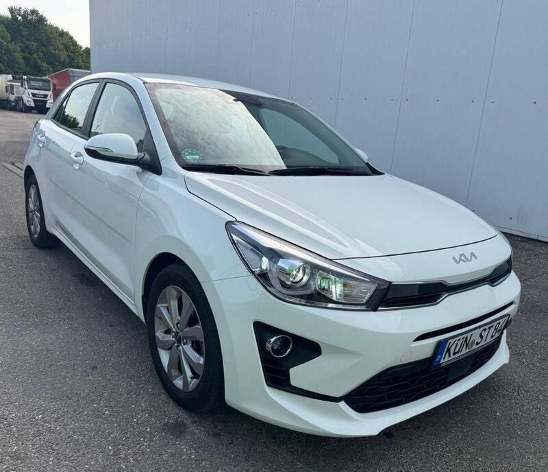 Weiß Gebraucht 2022 Kia Rio Vision Kleinwagen | 11.350 € (Superpreis) - Bild 1/4