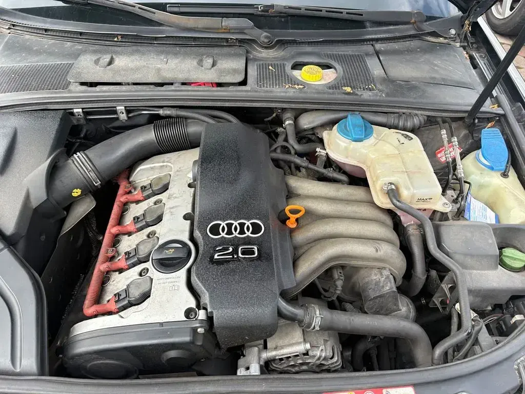 Gebraucht Audi A4 131 PS (96 kW) 2002 Schwarz Limousine