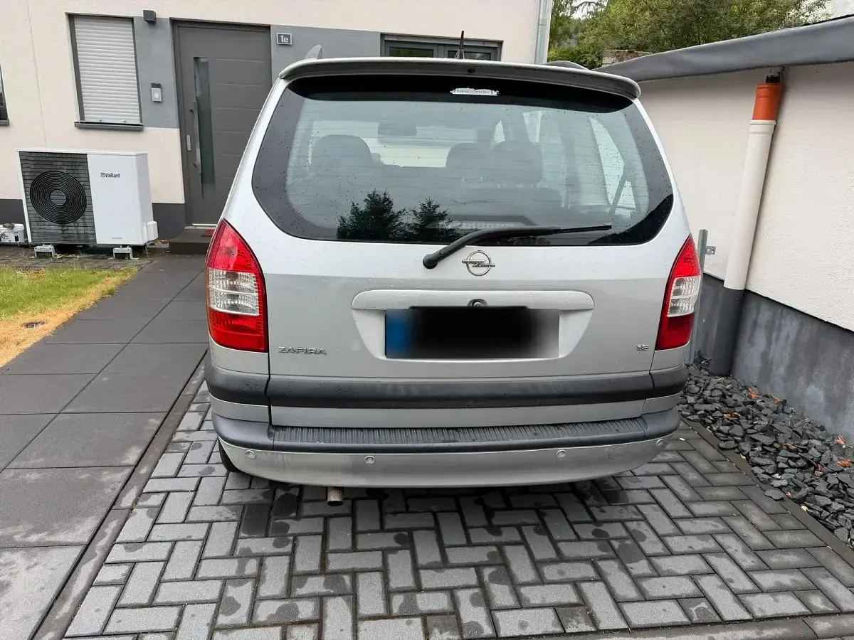 Gebraucht Opel Zafira 125 PS (91 kW) 2004 Silber Van / Kleinbus