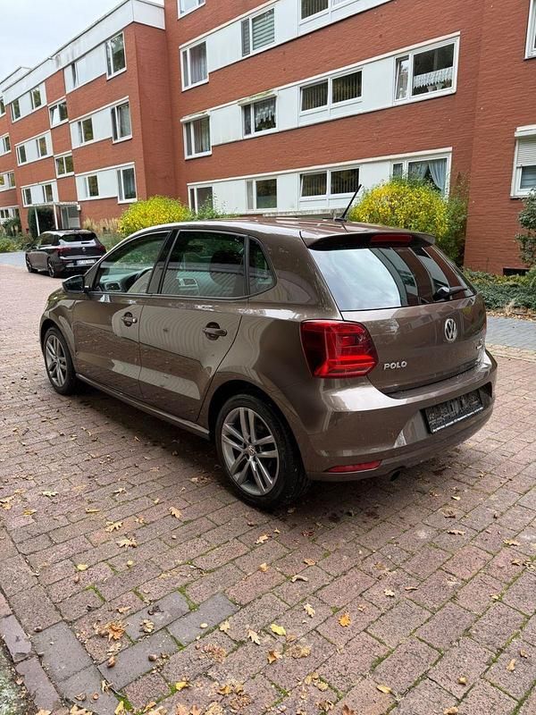 Gebraucht VW Polo 110 PS (80 kW) 2015 Braun Kleinwagen