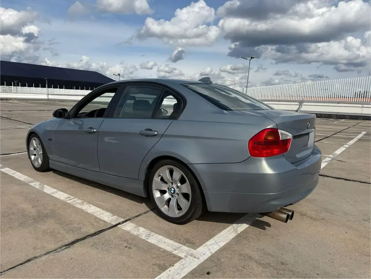 Gebraucht BMW 320 150 PS (110 kW) 2005 Grün Limousine