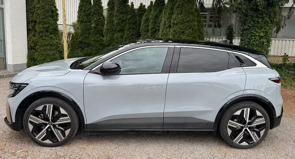 Brugt Renault Megane E-Tech Iconic 160 kW (218 HK) 2024 Grå Sedan