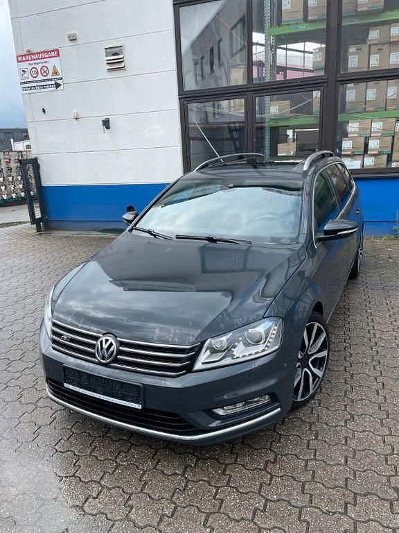 Grau Gebraucht 2014 VW Passat Edition Kombi | 11.900 € (Fairer Preis) - Bild 1/4
