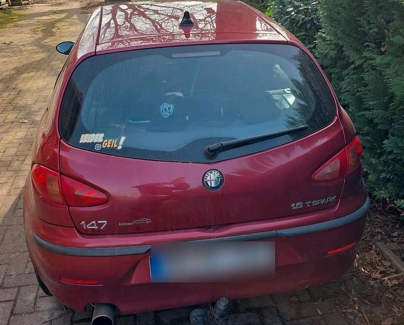 Gebraucht Alfa Romeo 147 105 PS (77 kW) 2003 Rot Kleinwagen