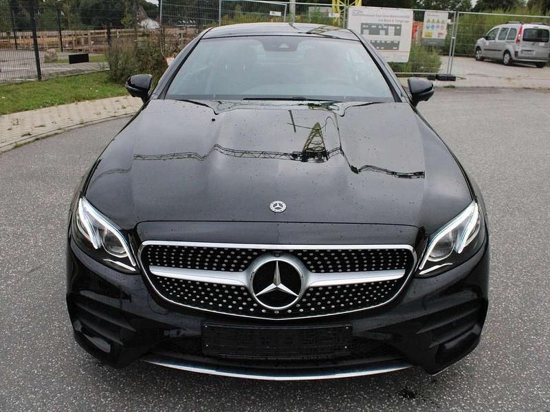 Gebraucht Mercedes E300 AMG 245 PS (180 kW) 2018 Obsidianschwarz Coupé