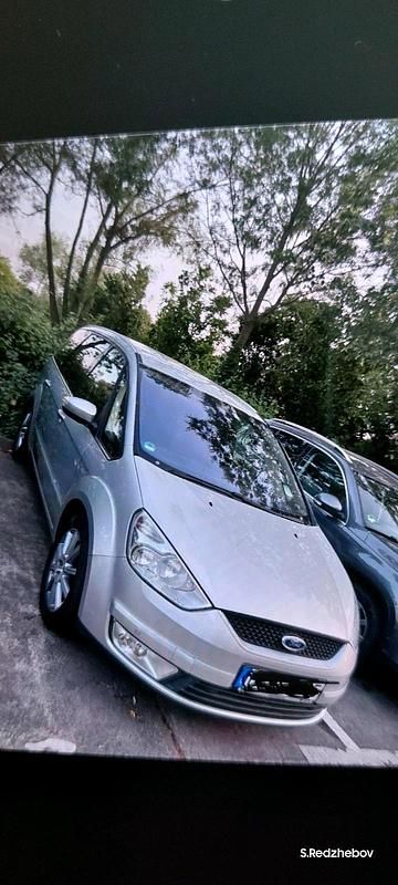 Gebraucht Ford Galaxy 140 PS (102 kW) 2010 Grau Van / Kleinbus