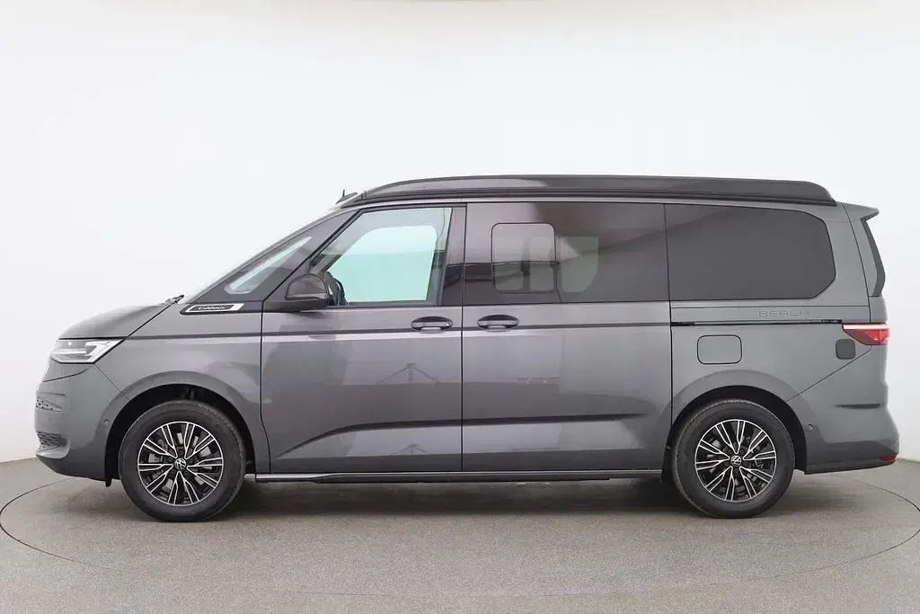 Neu VW California Beach 150 PS (110 kW) 2026 Grau Van