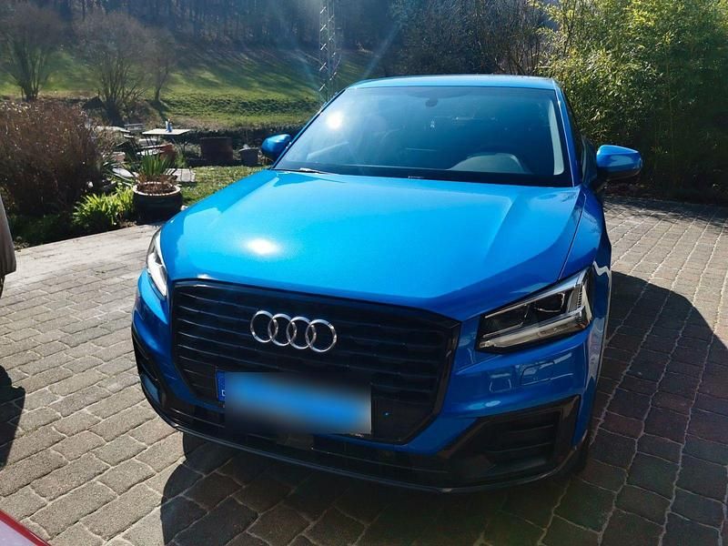 Gebraucht Audi Q2 Ambiente 150 PS (110 kW) 2020 Blau SUV