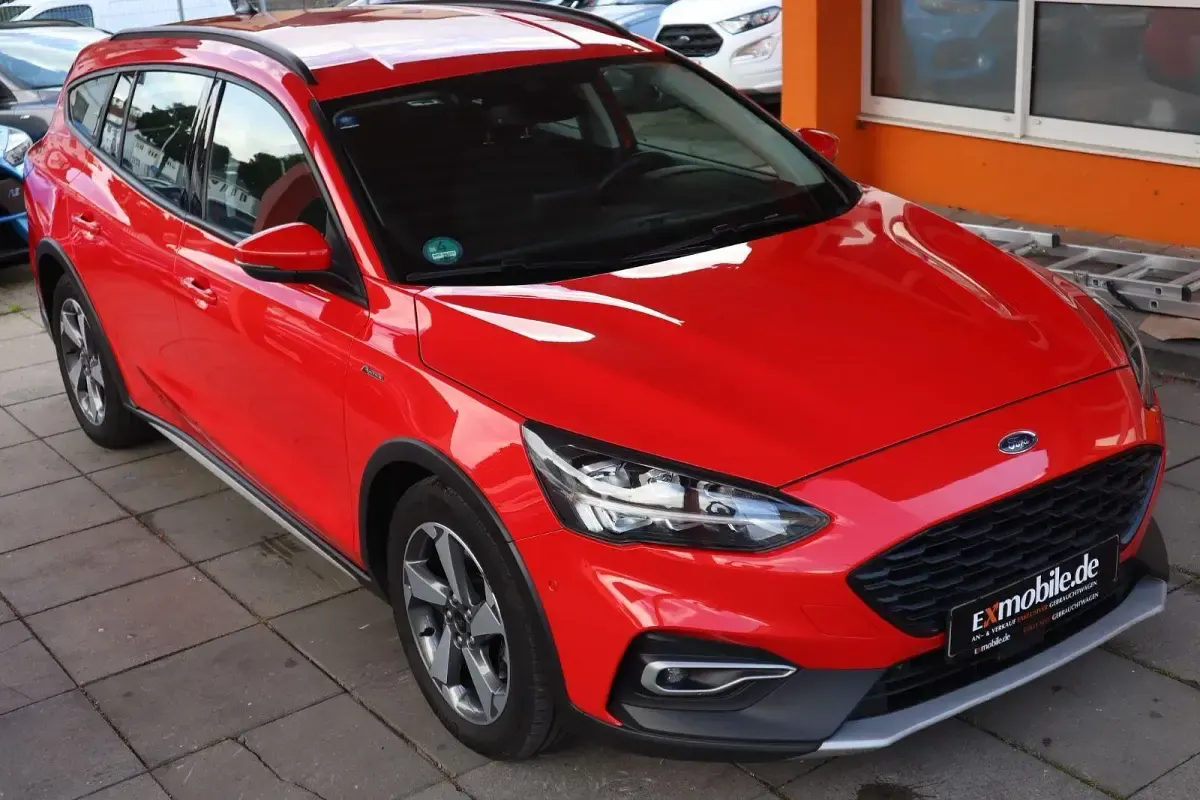 Gebraucht Ford Focus Active X 150 PS (110 kW) 2020 Rot Kombi