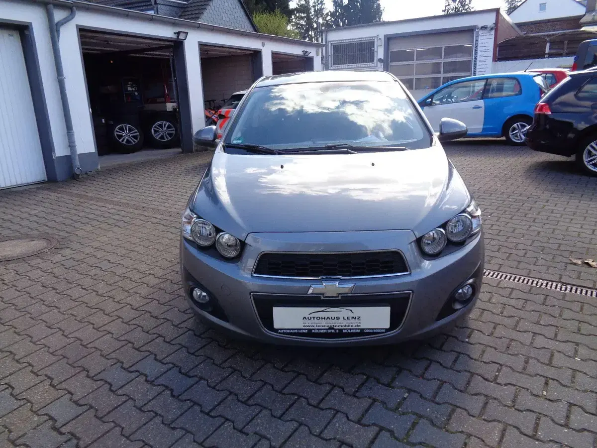 Gebraucht Chevrolet Aveo LTZ 95 PS (69 kW) 2012 Grau Kleinwagen