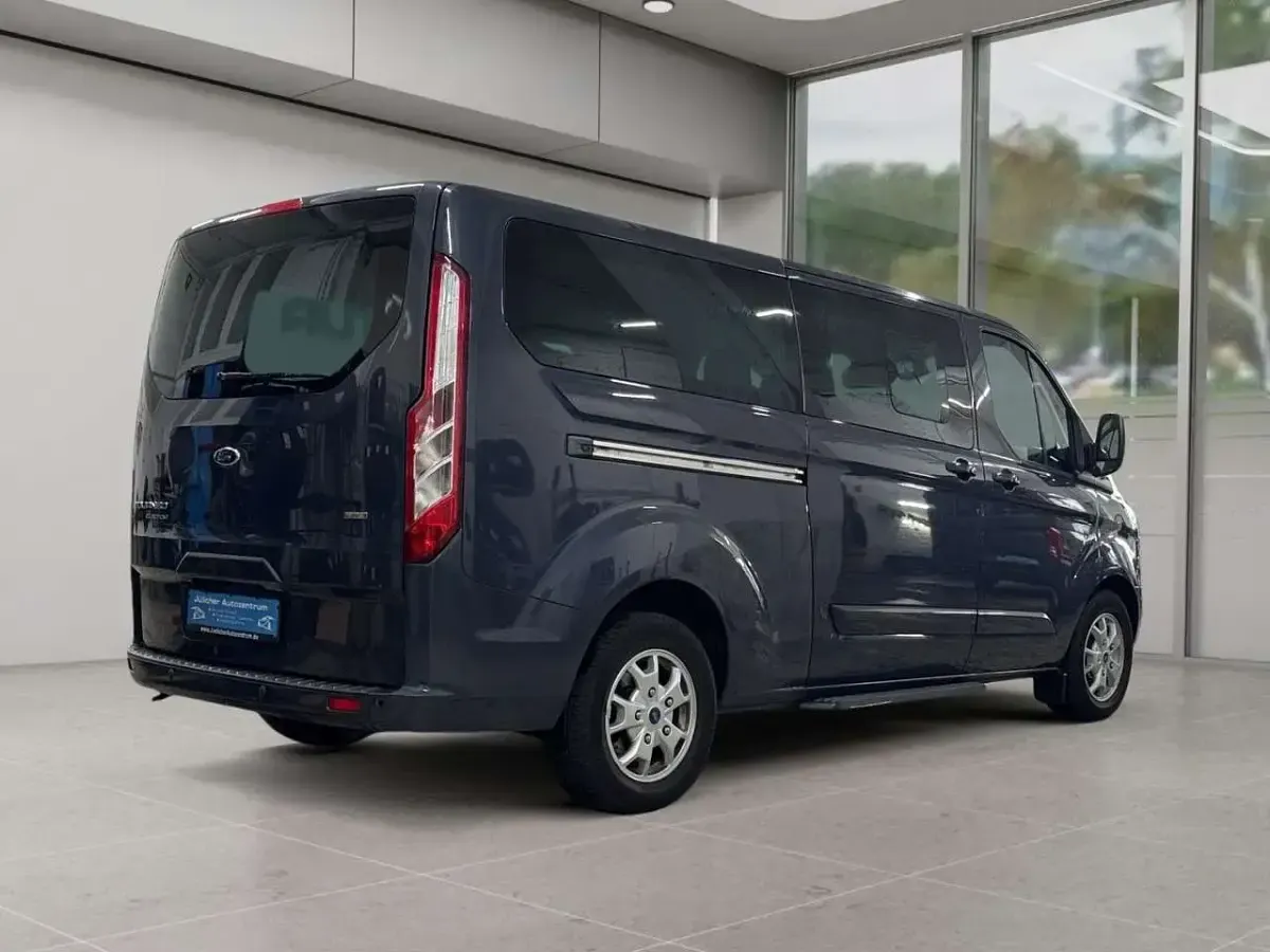 Occasion Ford Tourneo Titanium 125 ch (91 kW) 2013 Gris Monospace