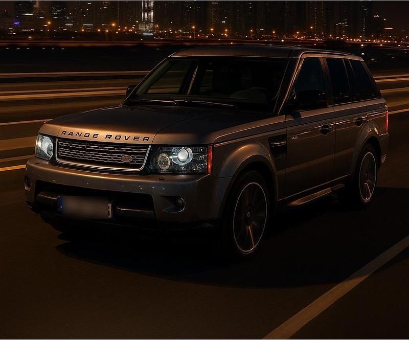 Grau Gebraucht 2011 Land Rover Range Rover Sport HSE SUV | 10.800 € (Fairer Preis) - Bild 1/4