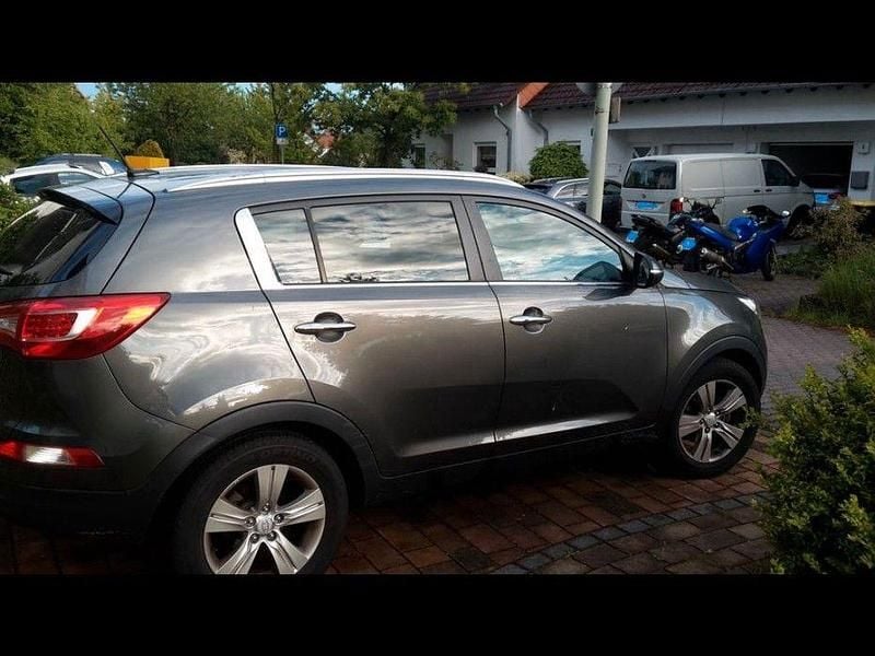 Gebraucht Kia Sportage 135 PS (99 kW) 2011 Grau SUV