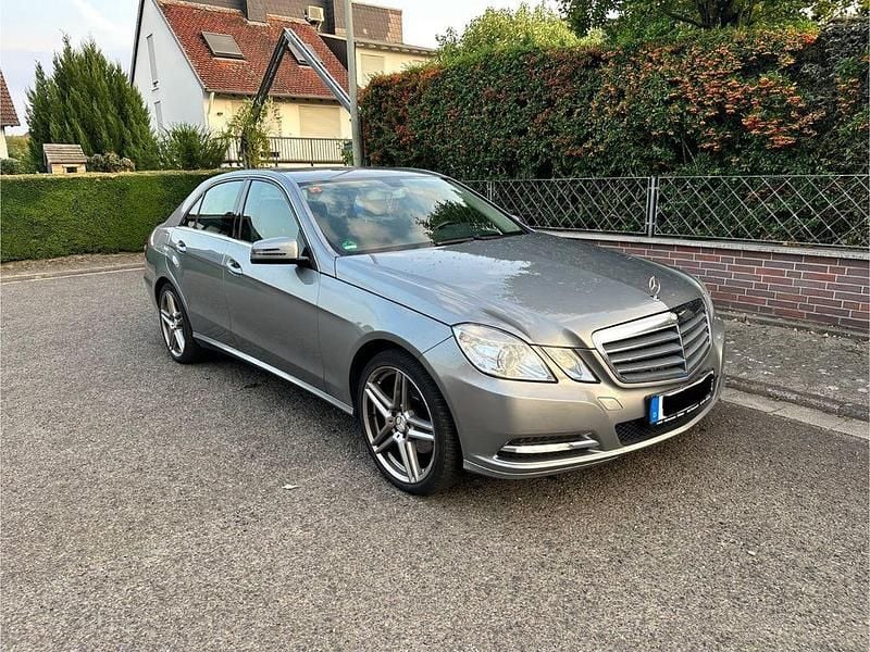 Gebraucht 2012 Mercedes E300 Limousine | 10.800 € (Superpreis) - Bild 1/4