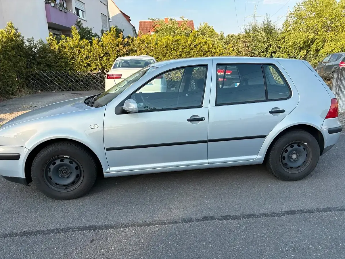 Gebraucht VW Golf IV 75 PS (55 kW) 2000 Grau Kleinwagen