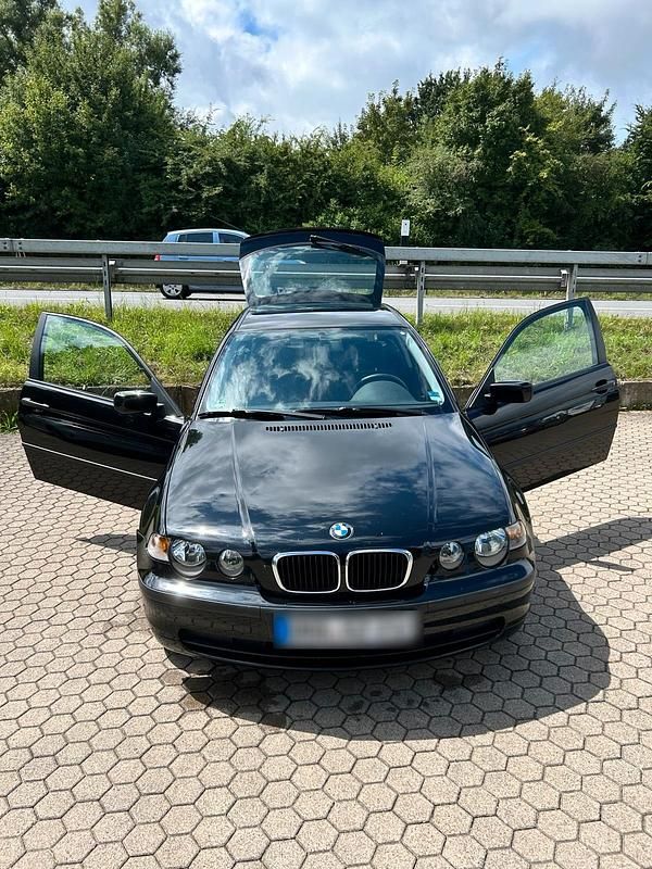 Schwarz Gebraucht 2004 BMW 316 Compact Kleinwagen | 1.700 € (Fairer Preis) - Bild 1/4