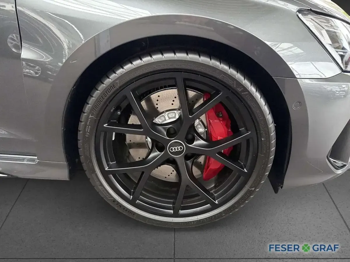 Neu Audi RS3 Ambiente 400 PS (294 kW) 2026 Grau Limousine