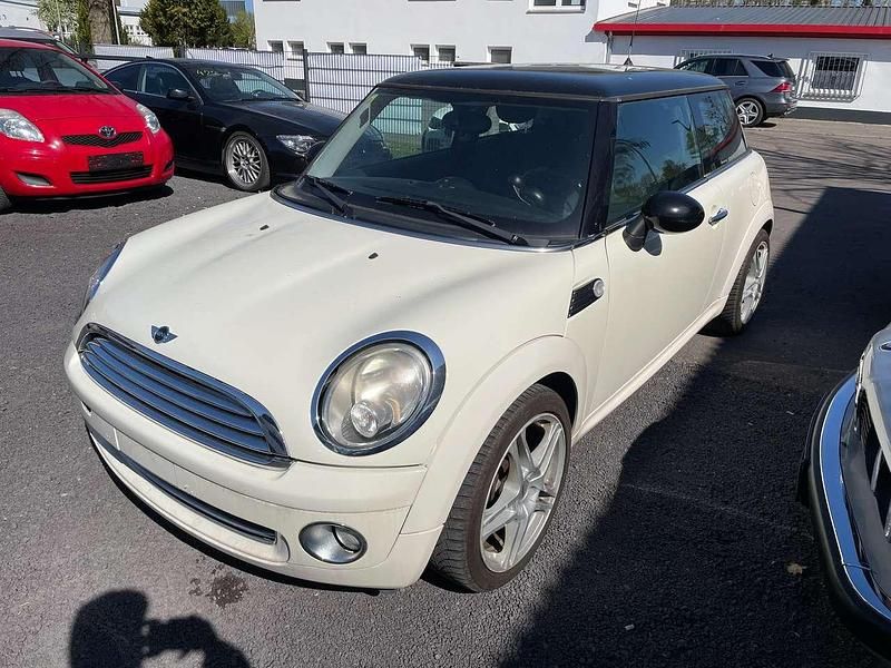 Gebraucht Mini Cooper 122 PS (89 kW) 2010 Pepper white Kleinwagen
