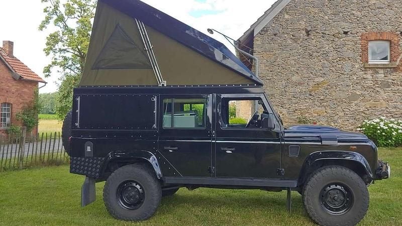 Gebraucht Land Rover Defender 122 PS (89 kW) 2010 Schwarz Kombi