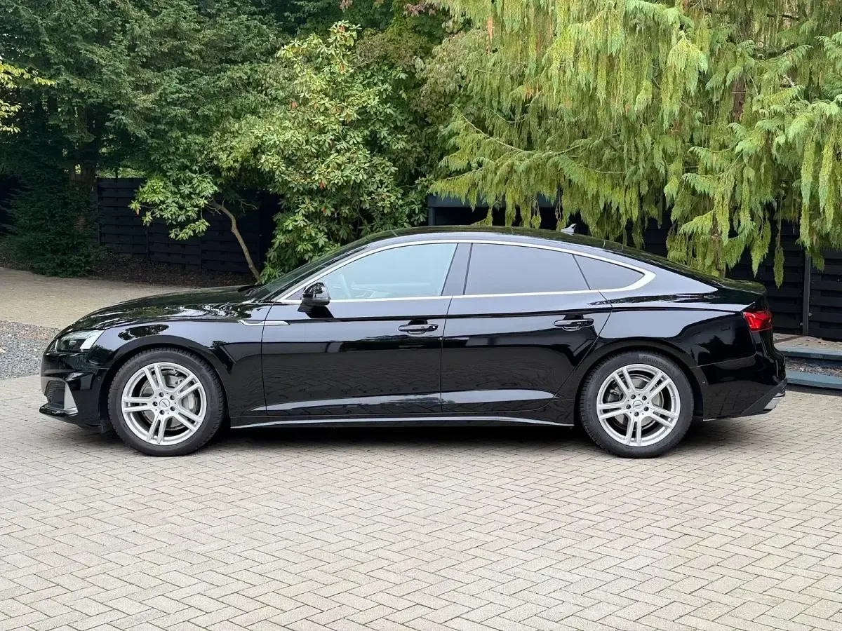 Gebraucht Audi A5 Sportback Advanced Plus 190 PS (139 kW) 2020 Schwarz Kleinwagen