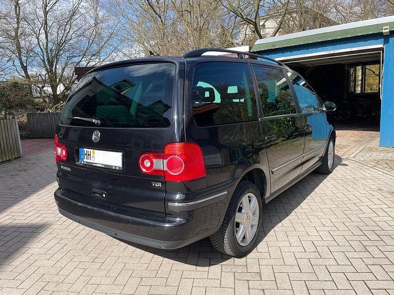 Gebraucht VW Sharan Highline 116 PS (85 kW) 2008 Schwarz Van / Kleinbus
