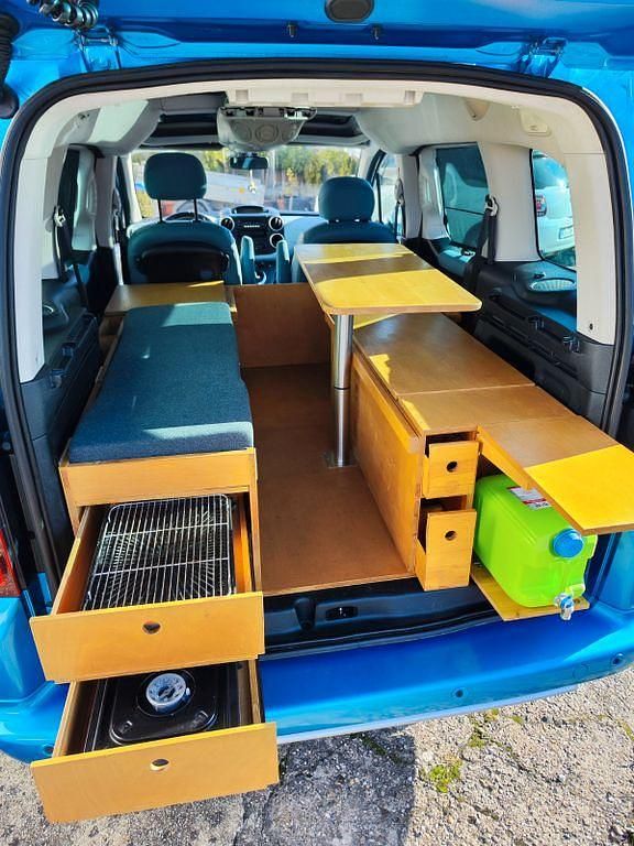 Blau Gebraucht 2014 Citroën Berlingo SELECTION Van / Kleinbus | 8.500 € (Teuer) - Bild 1/4