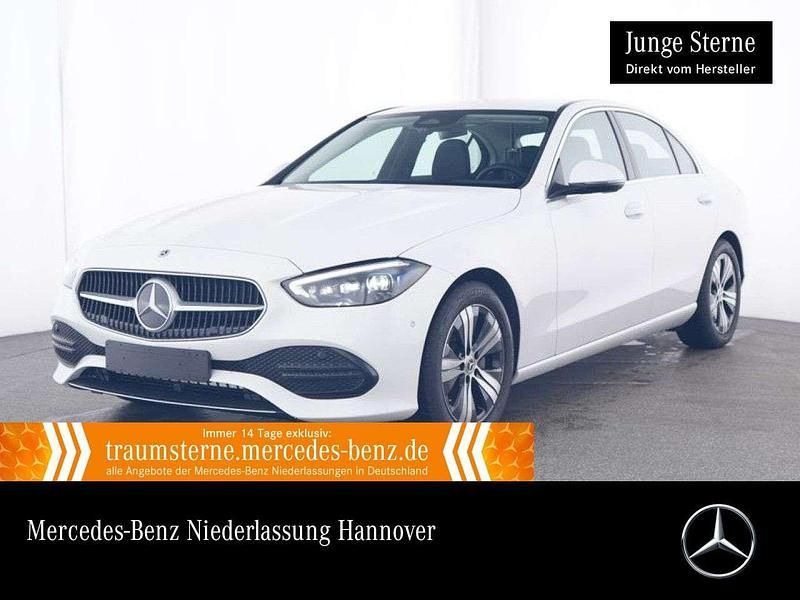 Weiß Gebraucht 2024 Mercedes C180 Avantgarde Limousine | 38.890 € (Fairer Preis) - Bild 1/3