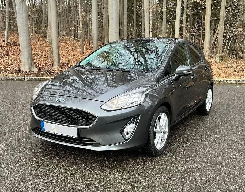 Gebraucht Ford Fiesta 101 PS (74 kW) 2018 Grau Kleinwagen