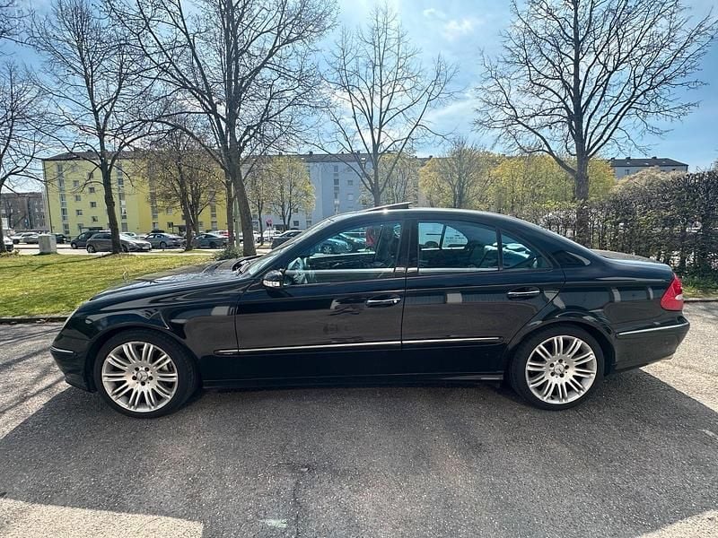 Gebraucht Mercedes E280 231 PS (169 kW) 2006 Schwarz Limousine