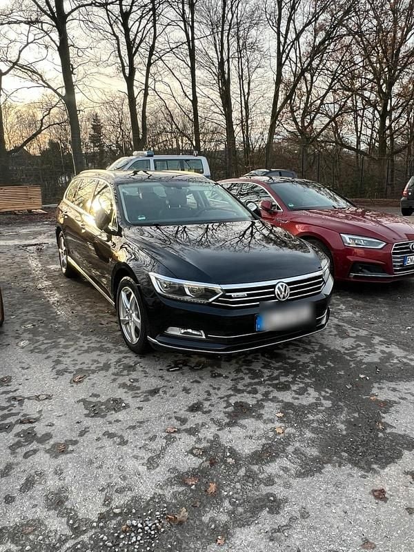 Schwarz Gebraucht 2018 VW Passat Highline Kombi | 16.700 € (Guter Preis) - Bild 1/4