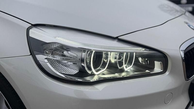 Gebraucht BMW 220 Active Tourer M Sport 192 PS (141 kW) 2016 Mineralweiss Van / Kleinbus