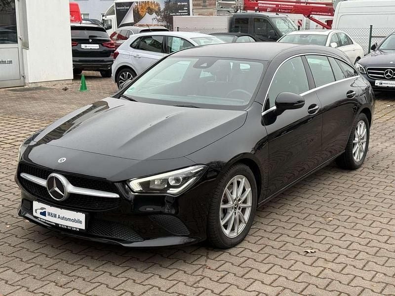 Nachtschwarz unilack Gebraucht 2020 Mercedes CLA200 Kombi | 21.990 € (Fairer Preis) - Bild 1/4