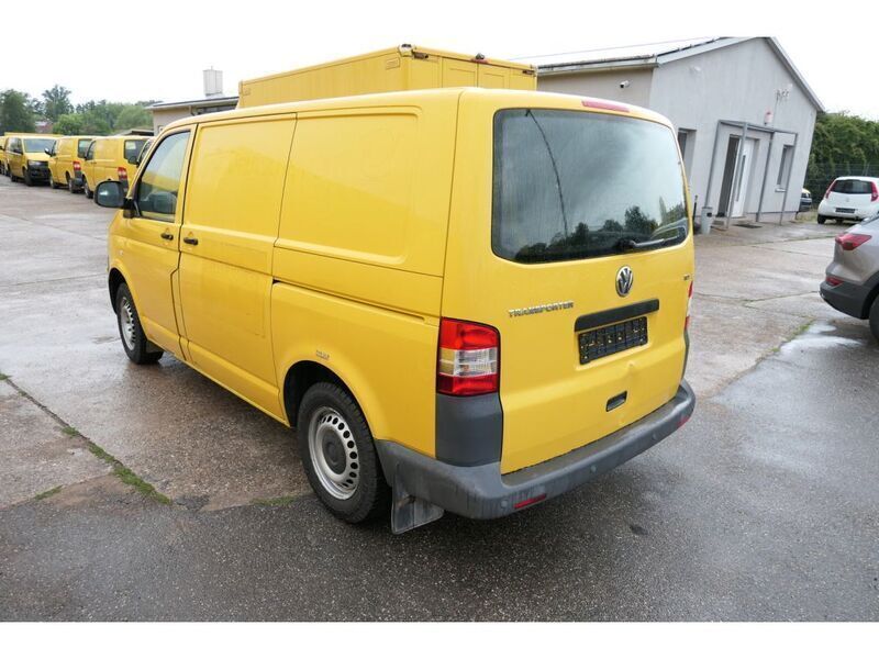 Gebraucht VW T5 84 PS (61 kW) 2010 Ginstergelb r1032 Van