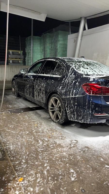 Gebraucht BMW 335 306 PS (225 kW) 2013 Blau Limousine