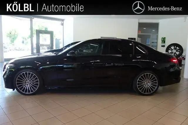 Unilack schwarz Gebraucht 2024 Mercedes C300 AMG line Limousine | 50.980 € (Teuer) - Bild 1/4