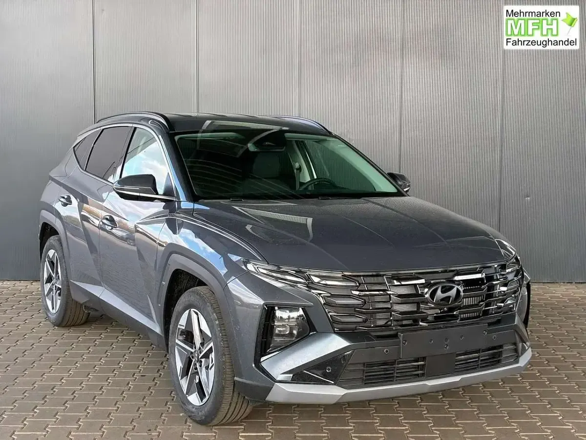 Neu Hyundai Tucson Comfort 160 PS (117 kW) 2025 Ecotronic gray / dach sc... SUV
