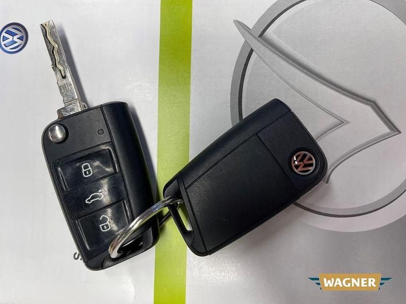 Gebraucht VW Golf Sportsvan LOUNGE 125 PS (91 kW) 2015 Gold Van / Kleinbus