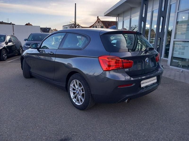 Używany BMW 118 Advantage 150 KM (110 kW) 2017 Szary Hatchback