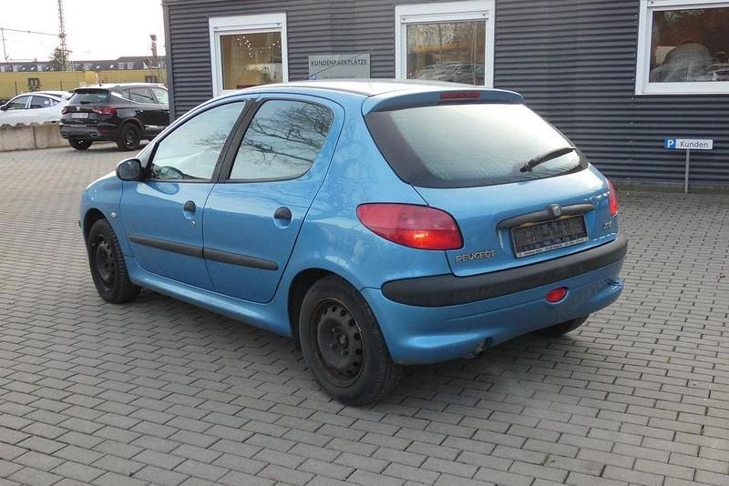 Gebraucht Peugeot 206 Style 75 PS (55 kW) 1999 Farbe blau tivoli/metalliclac Limousine