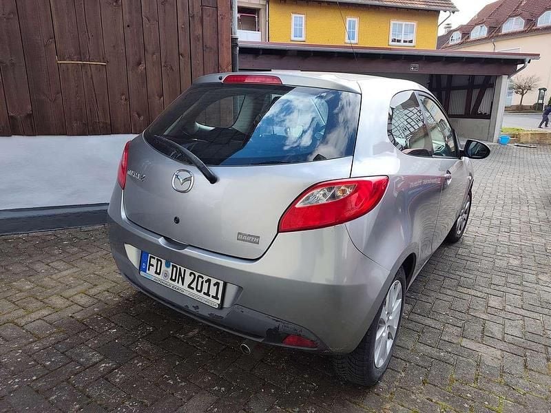 Second-hand Mazda 2 Inclusive 75 CP (55 kW) 2009 Argintiu Hatchback