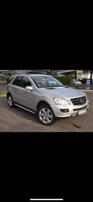 Gebraucht Mercedes ML320 224 PS (164 kW) 2007 Silber SUV