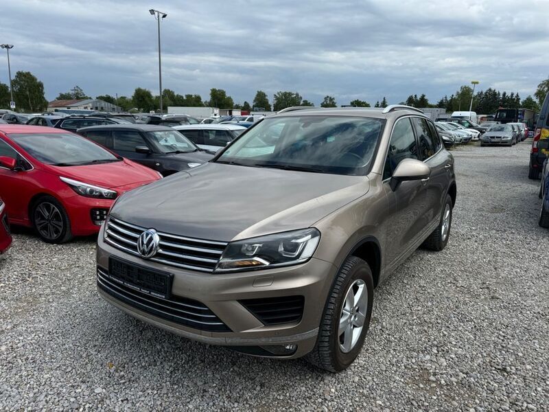 Gebraucht VW Touareg 262 PS (192 kW) 2017 Gold SUV